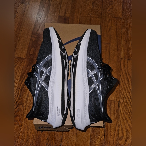 Asics GT-2000 Womens Size 9.5 Worn VERY CLEAN - Picture 4 of 9